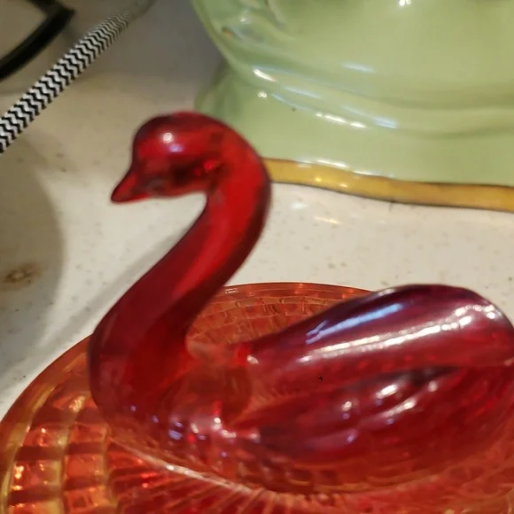 Adorable Art Deco glass powder dish with Lipstick holder - Picture 2 of 10